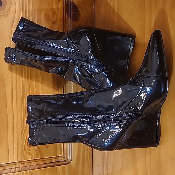 Sexy Narrow Wedge Fitted Go-Go Boots - Picture 4 of 8